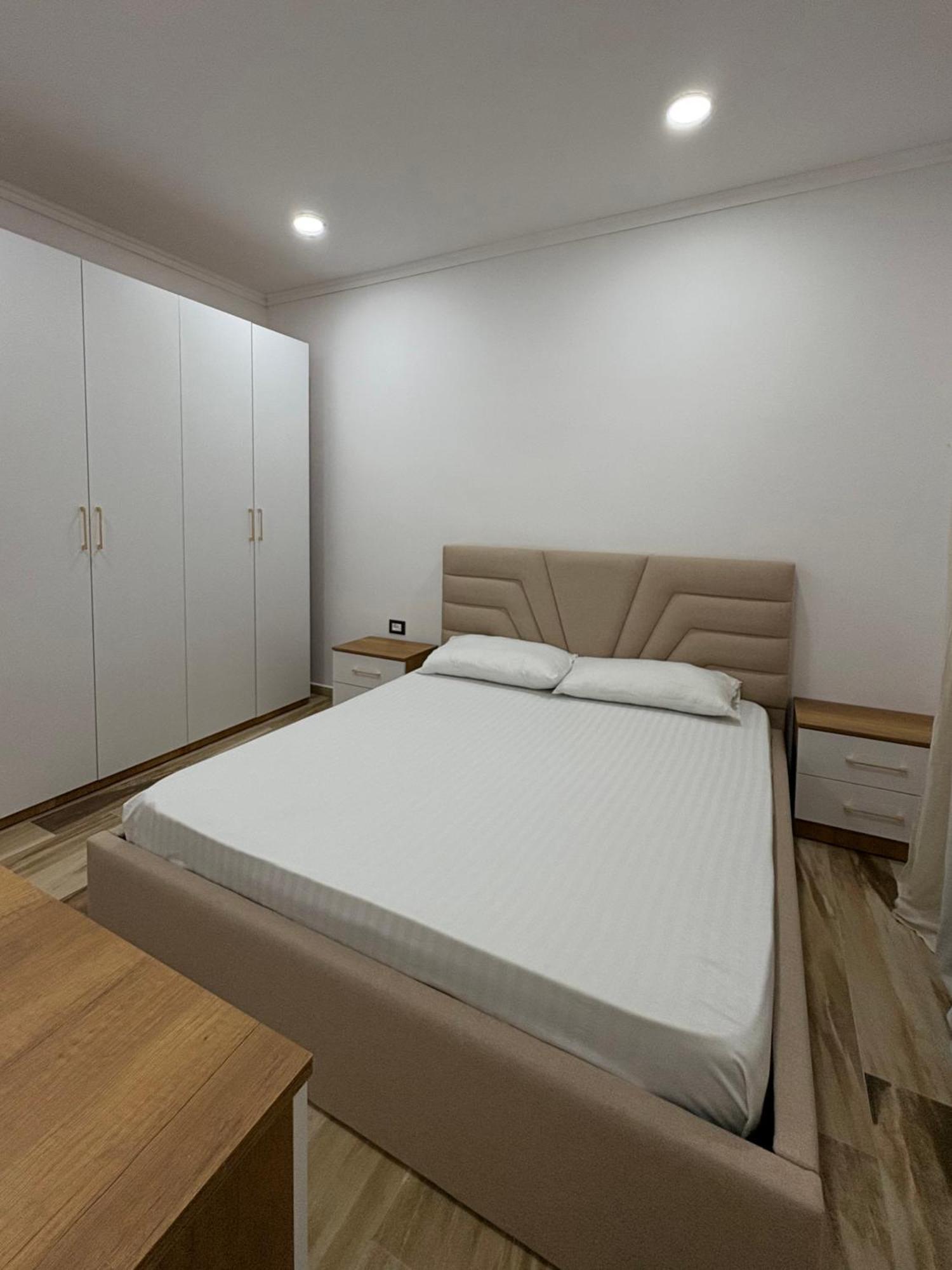 Villa Klinton Durrës Esterno foto